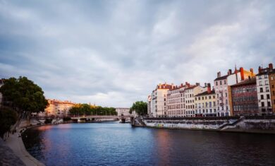 Conseil Immobilier Où investir dans le Rhône en 2025 ? Notre guide pour faire les bon choix !
